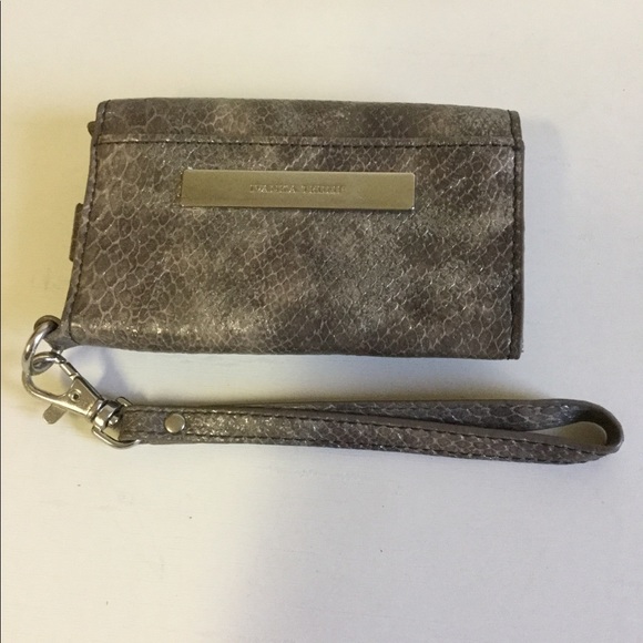 Ivanka Trump Wallet/Wristlet❤️ - Picture 6 of 7